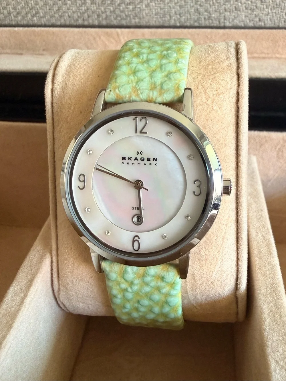 Skagen Women's Mint Green Textured Leather Strap Watch with Mother-of-Pearl Dial